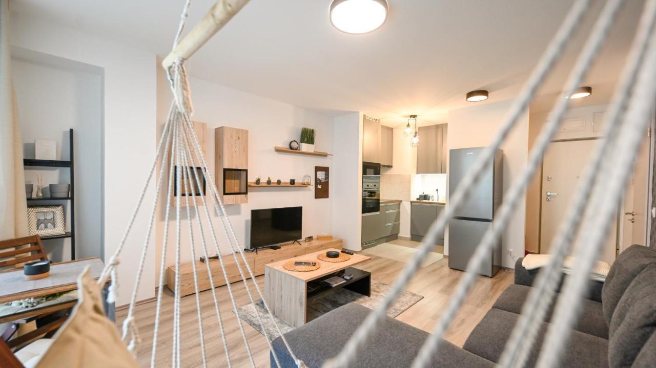 West Park Residence Apartment บูดาเปสต์ ภายนอก รูปภาพ